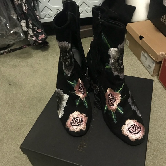 Rebecca Minkoff 100% real leather boots - Picture 2 of 8